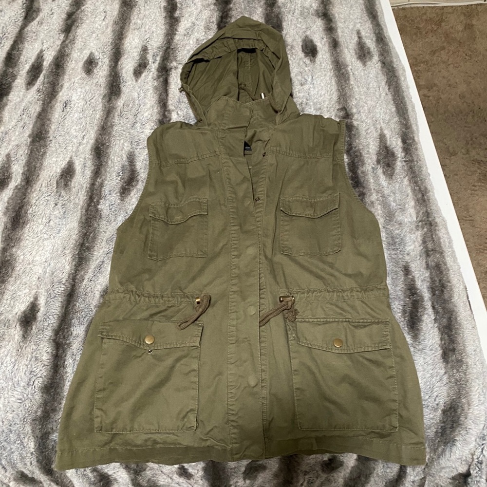 Vest with hood!